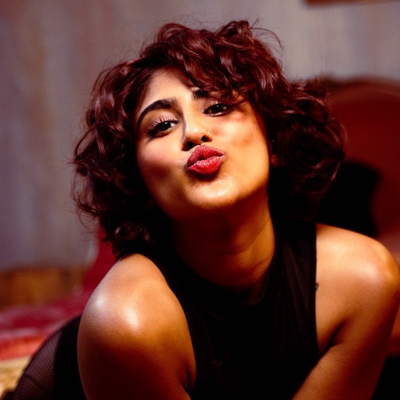 Meet your Posher, Liz - Picture 1 of 1